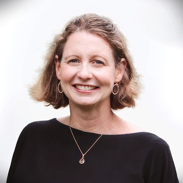 Tracy Headshots Web Square